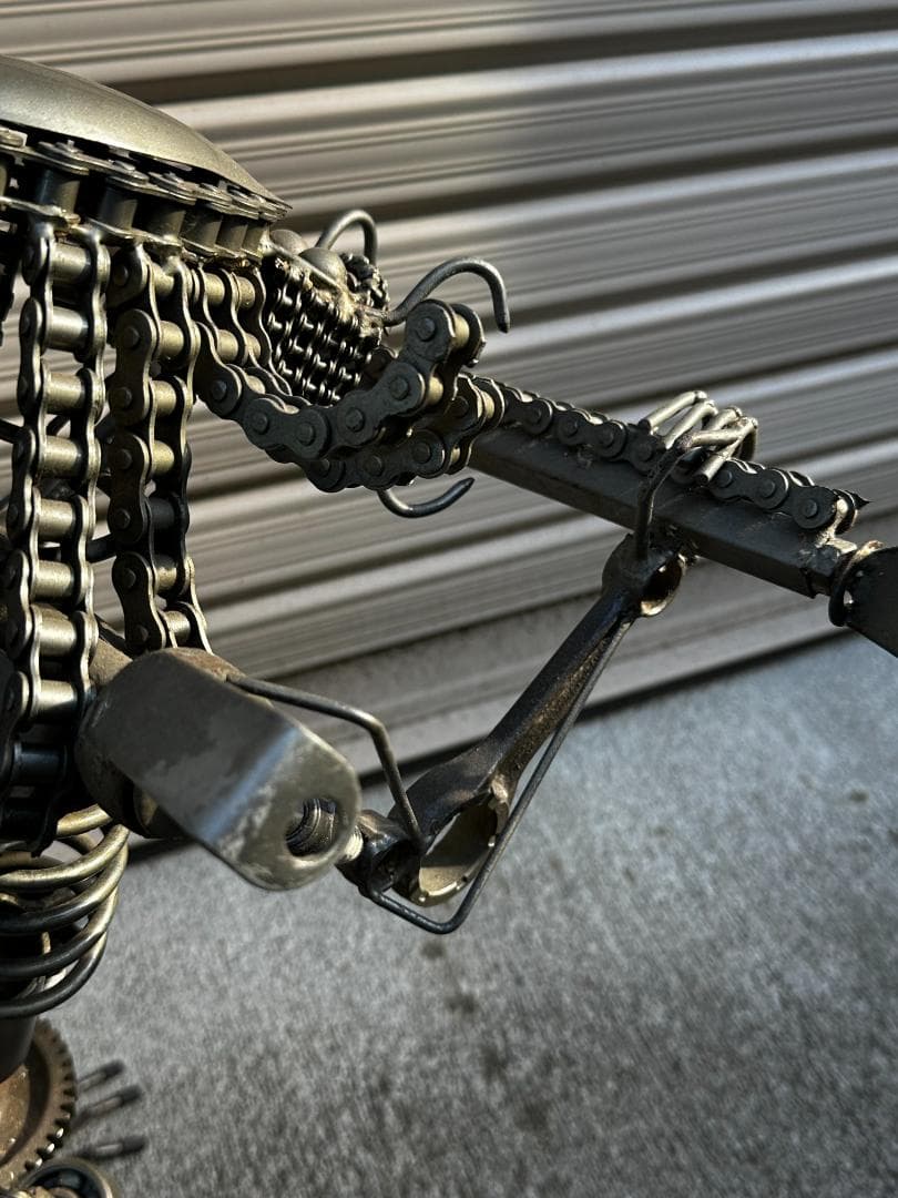 メタルアート　プレデターモチーフ　廃材アート