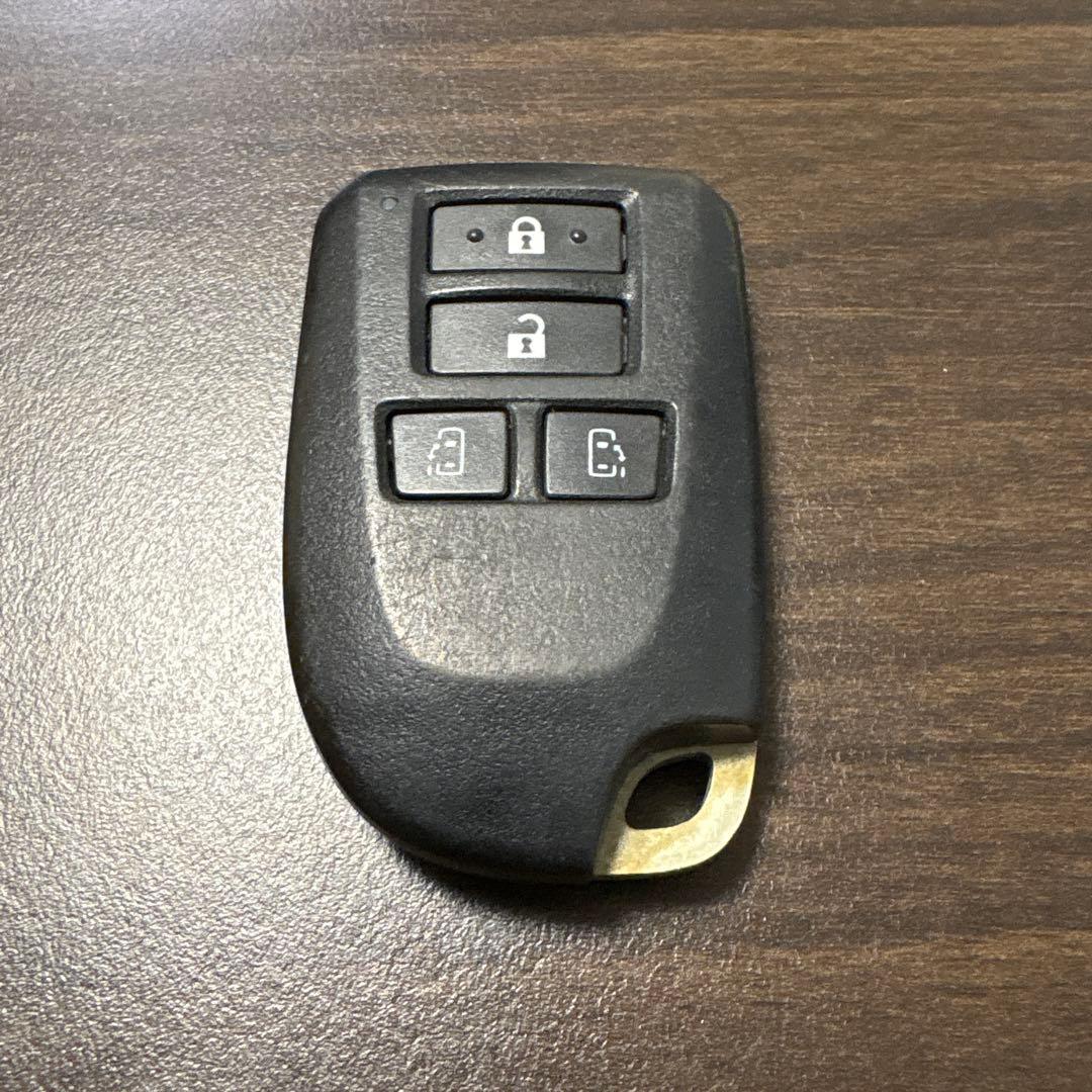 トヨタ ハイエースキーレスエントリーキー 3ボタン