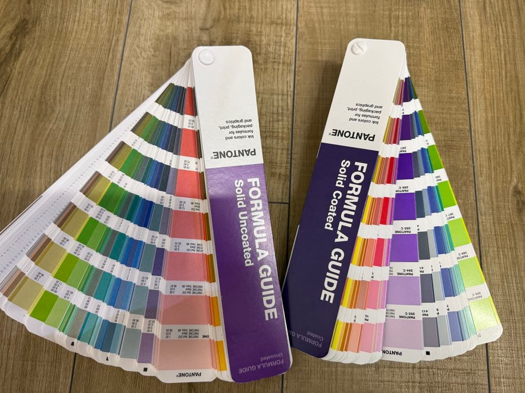 新品 PANTONE PLUS 色見本 カタログ パントン GP1601A