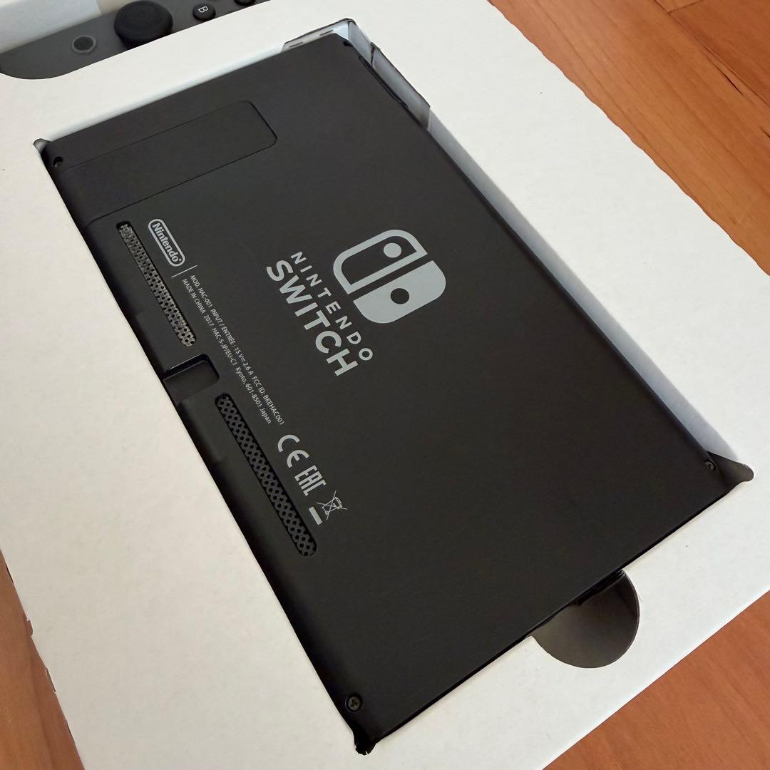 Nintendo Switch 初期型 赤箱
