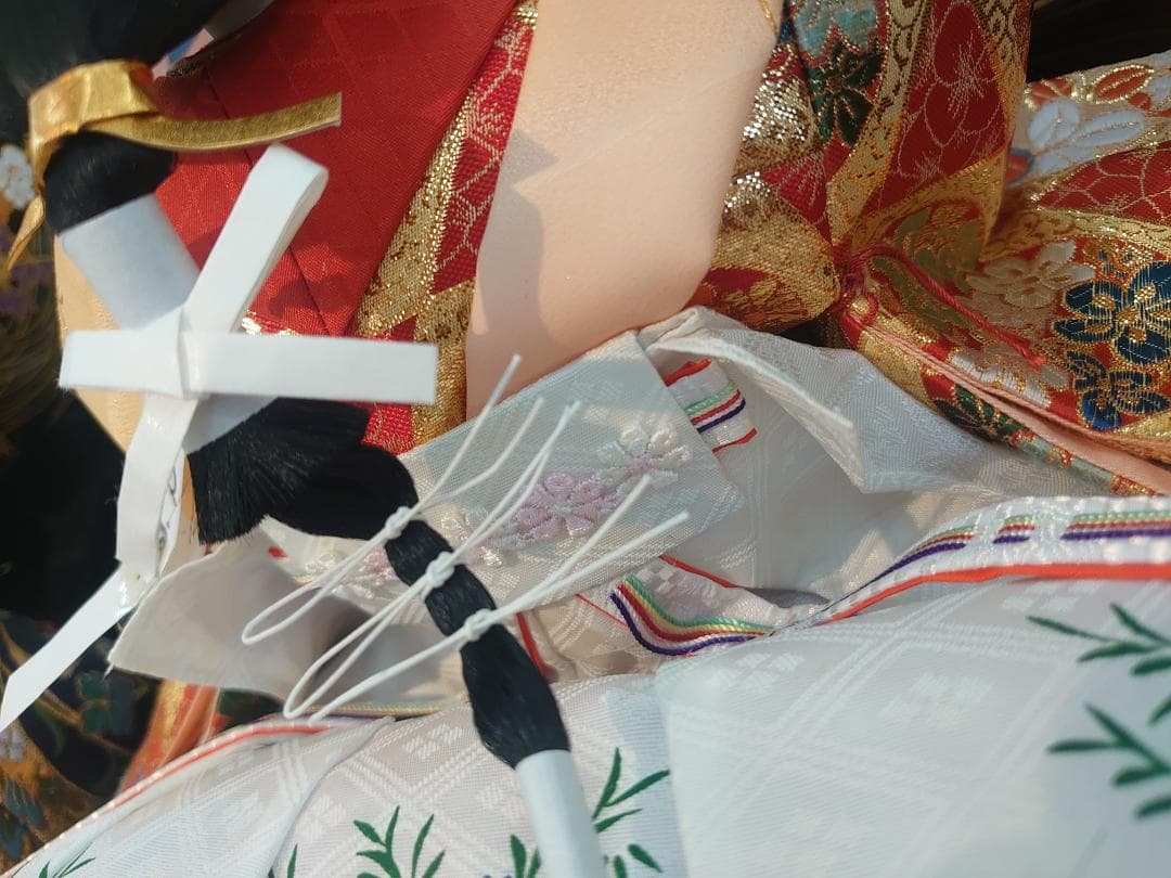 ●新品おひなさま●　金襴衣装飾り　落とし屏風スタイル　フルセット