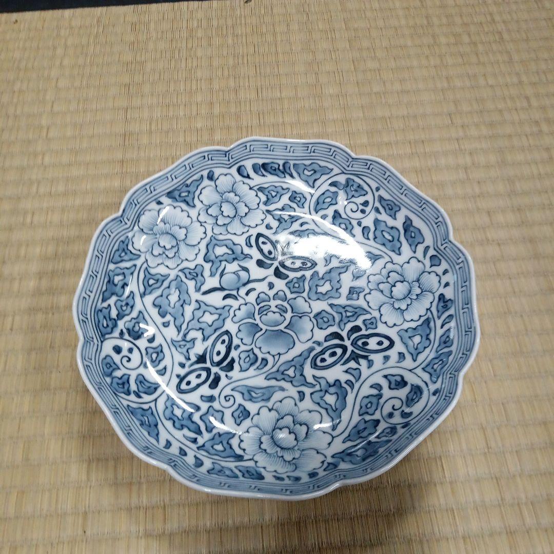 青白磁 八角形 花柄 陶磁器　図変わり八寸皿　　やや甘て大化年製　完品
