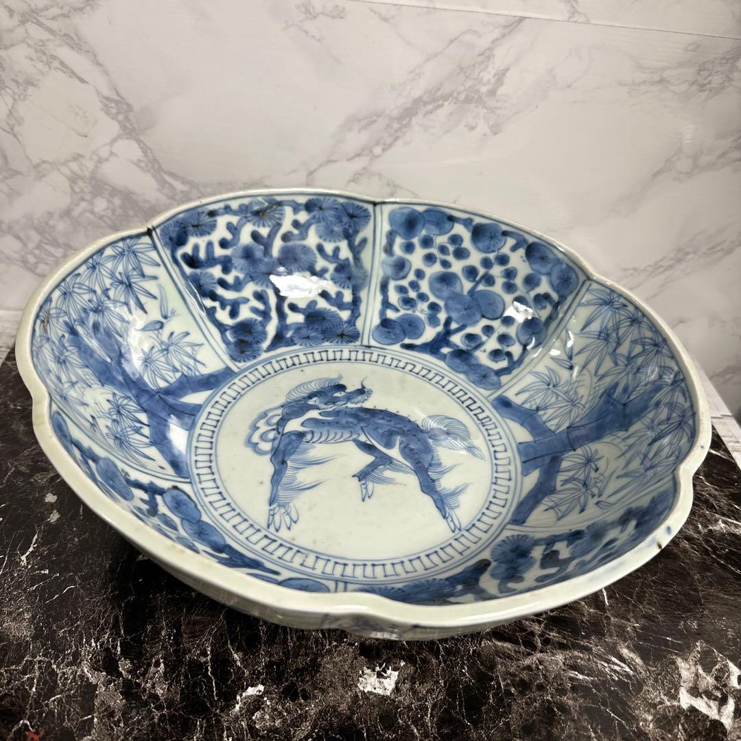 藍柿右衛門、染め付け麒麟図、大輪花深鉢。