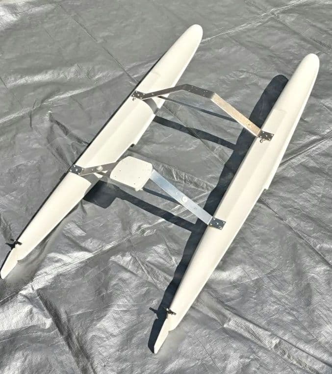 K&S製  Grace 機体のみ、水上機用フロート付 中古