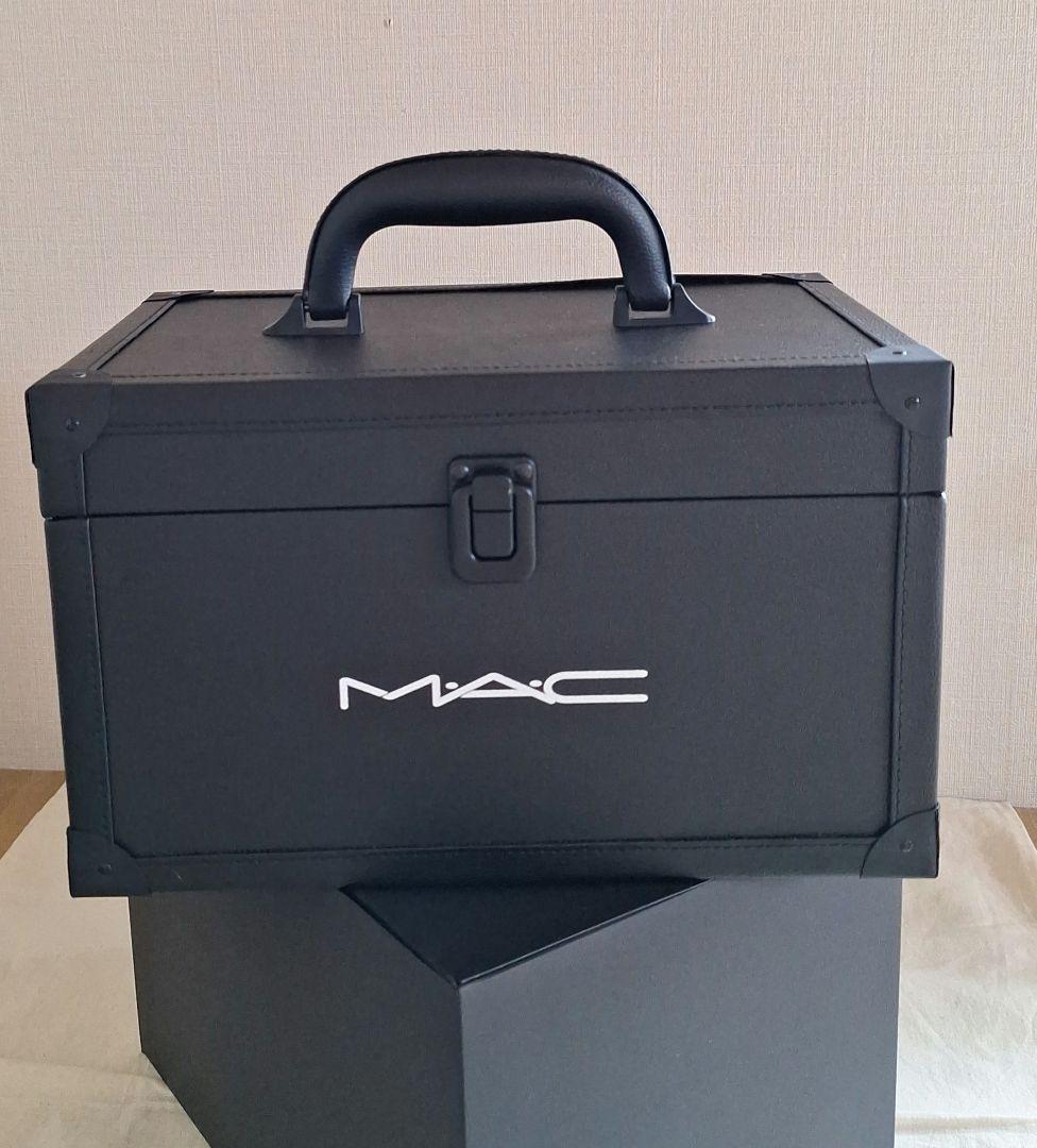 【非売品/新品】M・A・C　マックメイクアップケース・ボックス/限定ポーチ付き