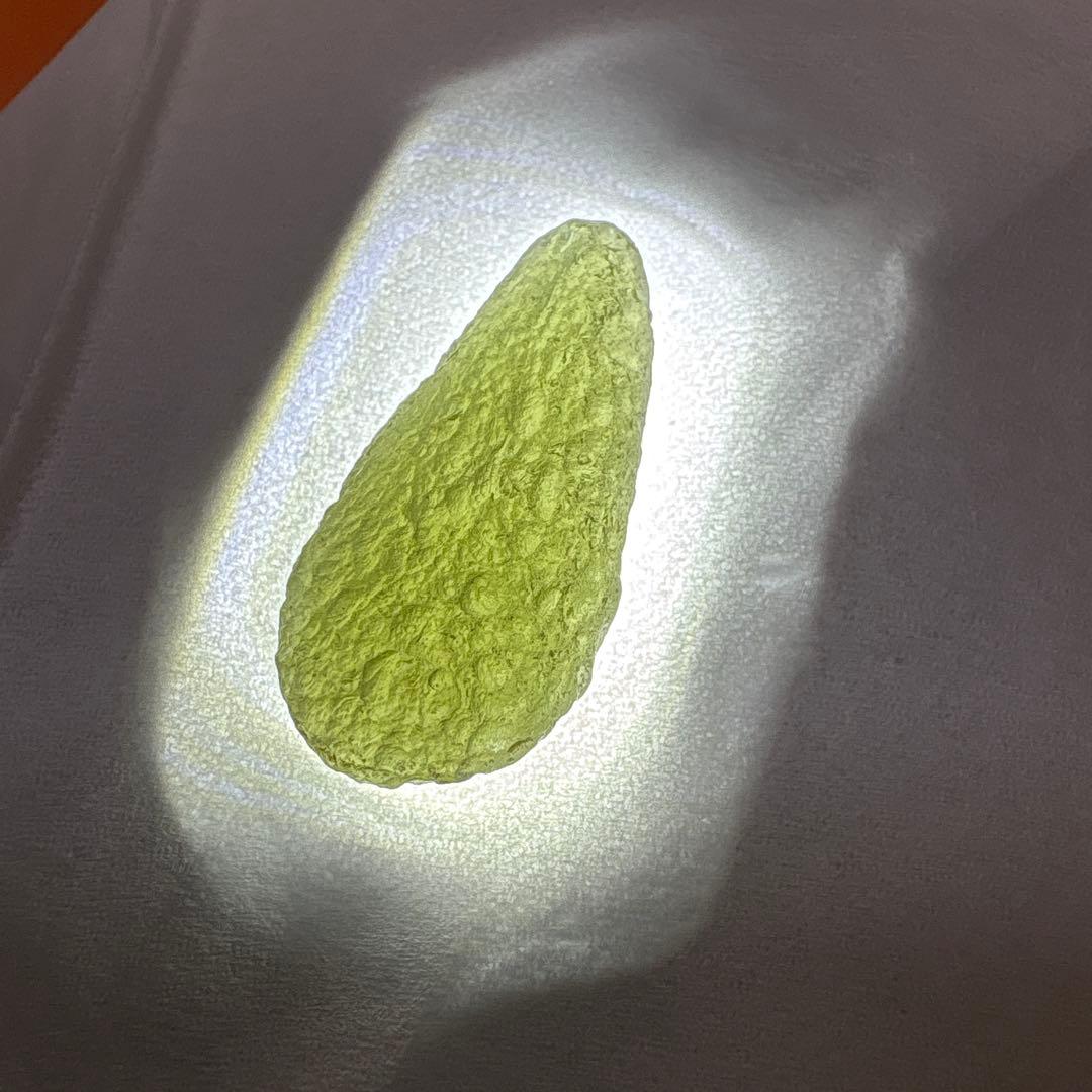 モルダバイト　ペンダント