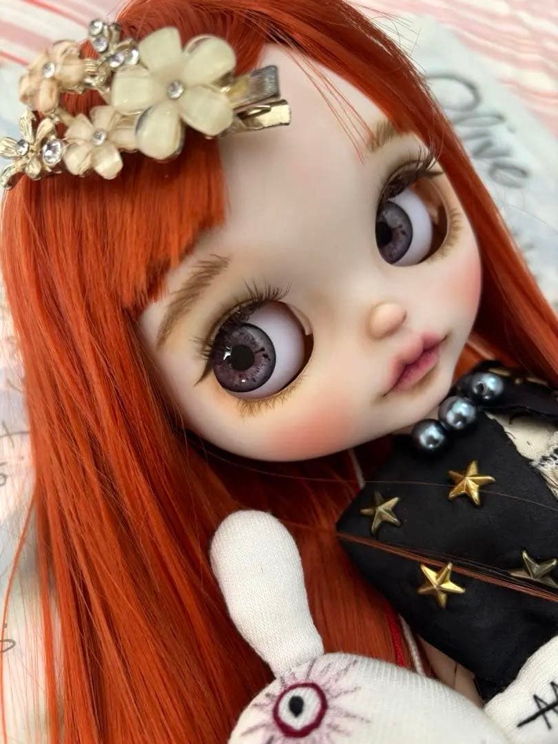 カスタムアイシードール　ネオサイズ　白肌　赤茶サラサラストレート