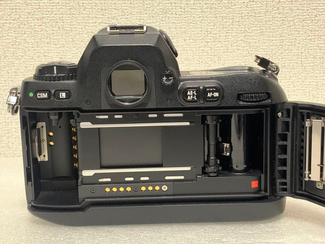 フィルムカメラ NIKON F100