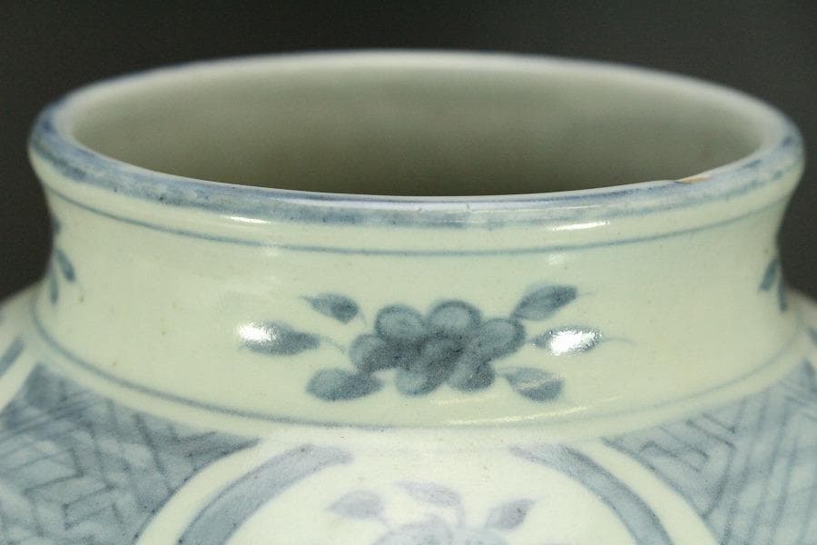 中国美術 青花 染付 人物紋 壷 高23.5cm(LC642)