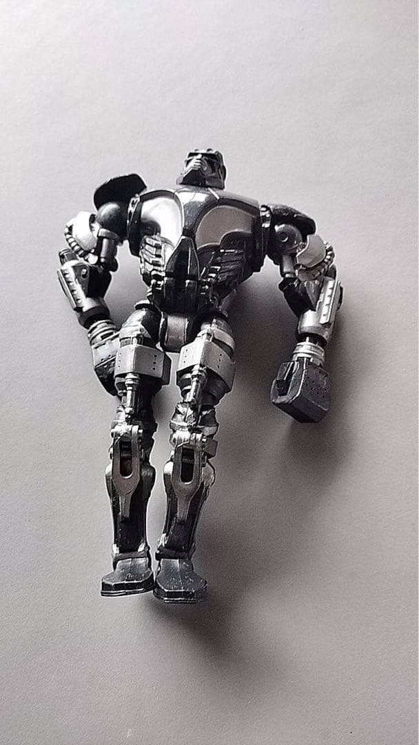 トランスフォーマーリアルスティール　プラモデル