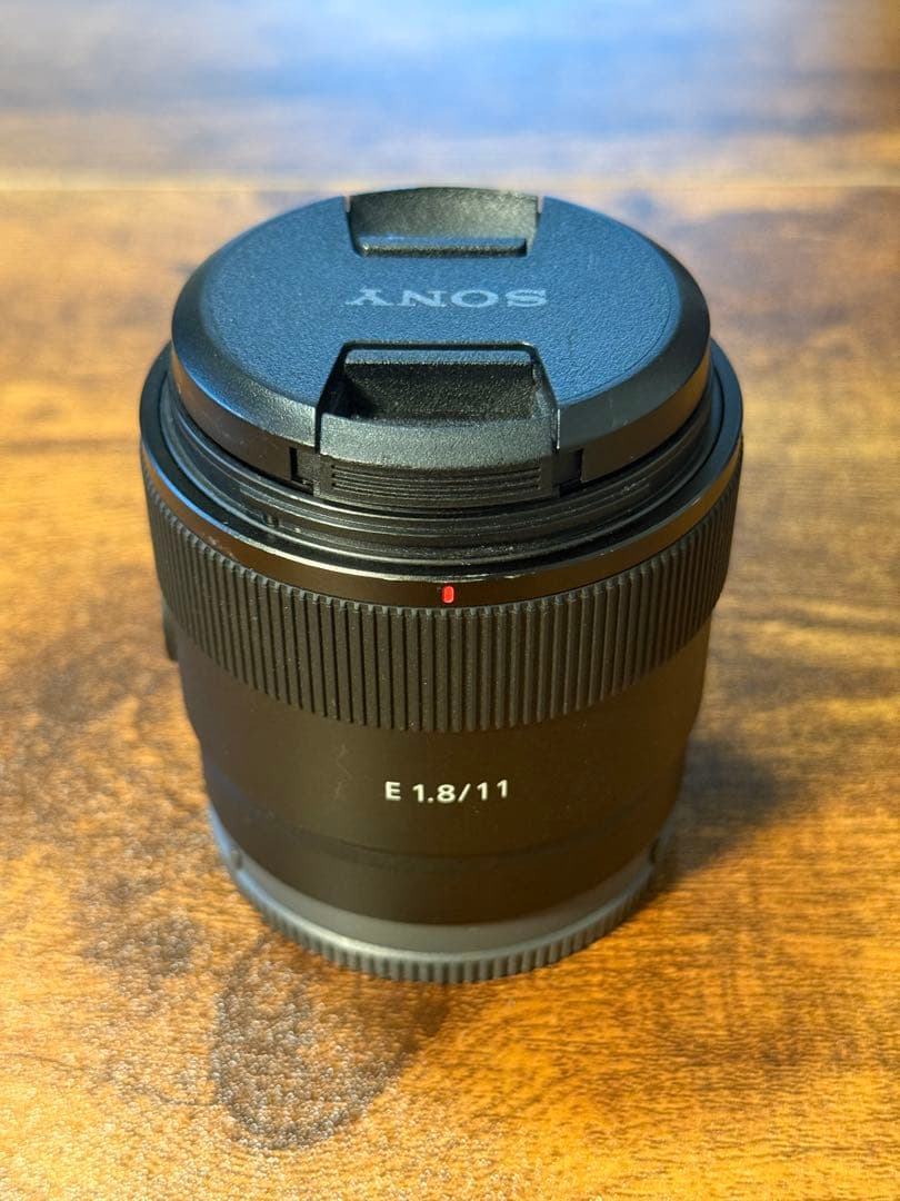 ソニー SONY 11mm F1.8 広角レンズ フィルター・ケース付属 美品