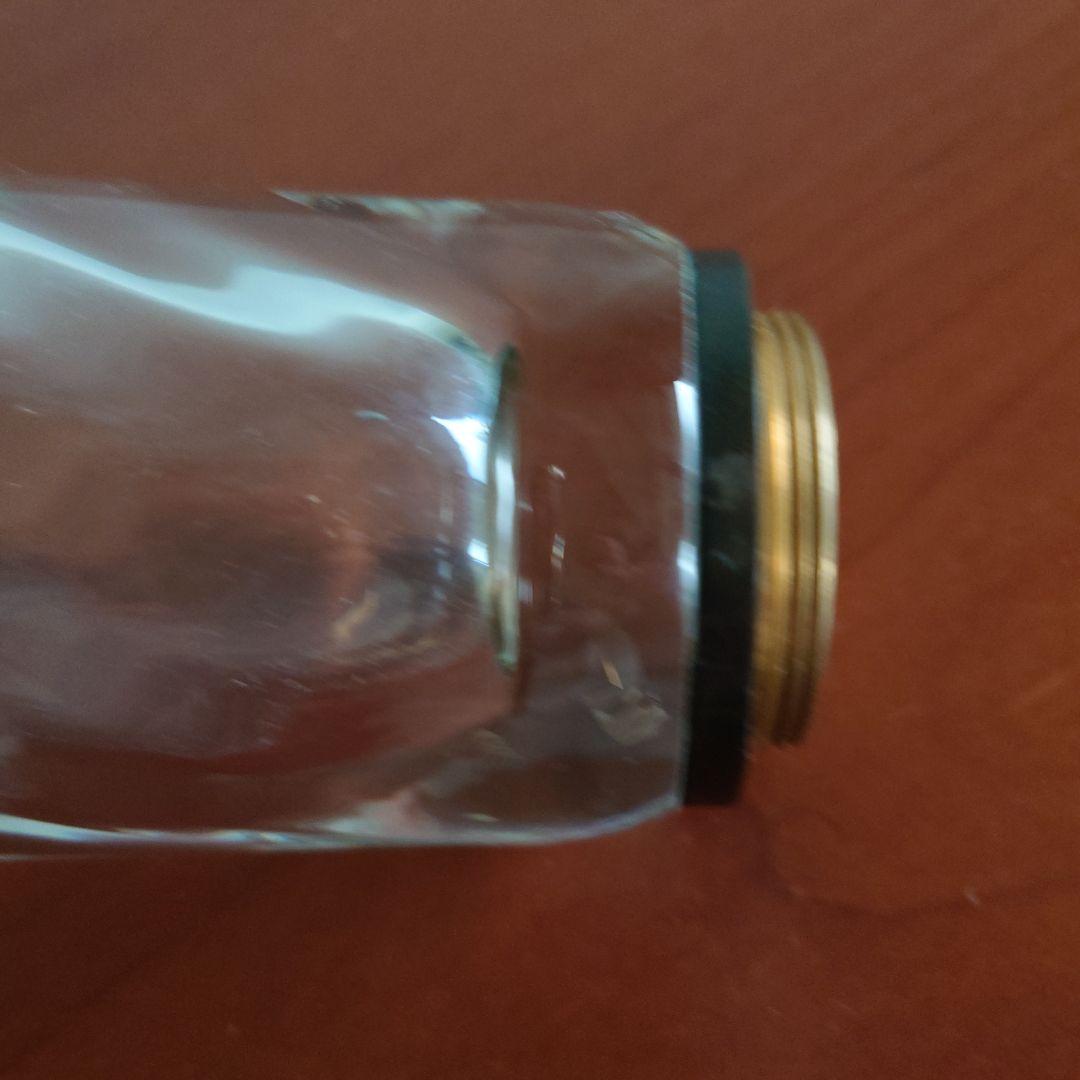 スパイラルデザインのオーダーガラス花瓶