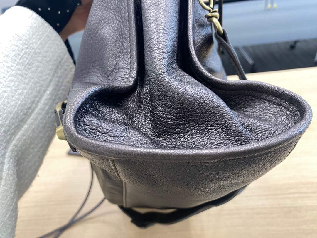 バレインシアガ　ダークグレー レザー ショルダーバッグ