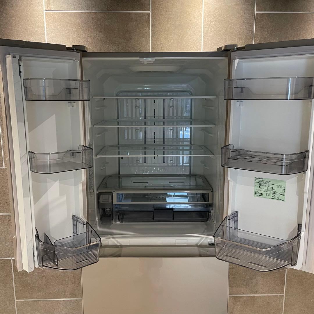 送料設置無料　大型冷蔵庫　TOSHIBA 6ドア　自動製氷機付