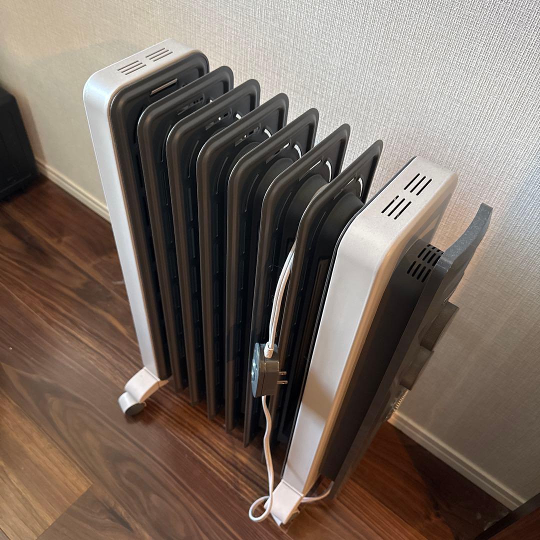 電気ヒーター DeLonghi RHJ21F0812-GY GRAY