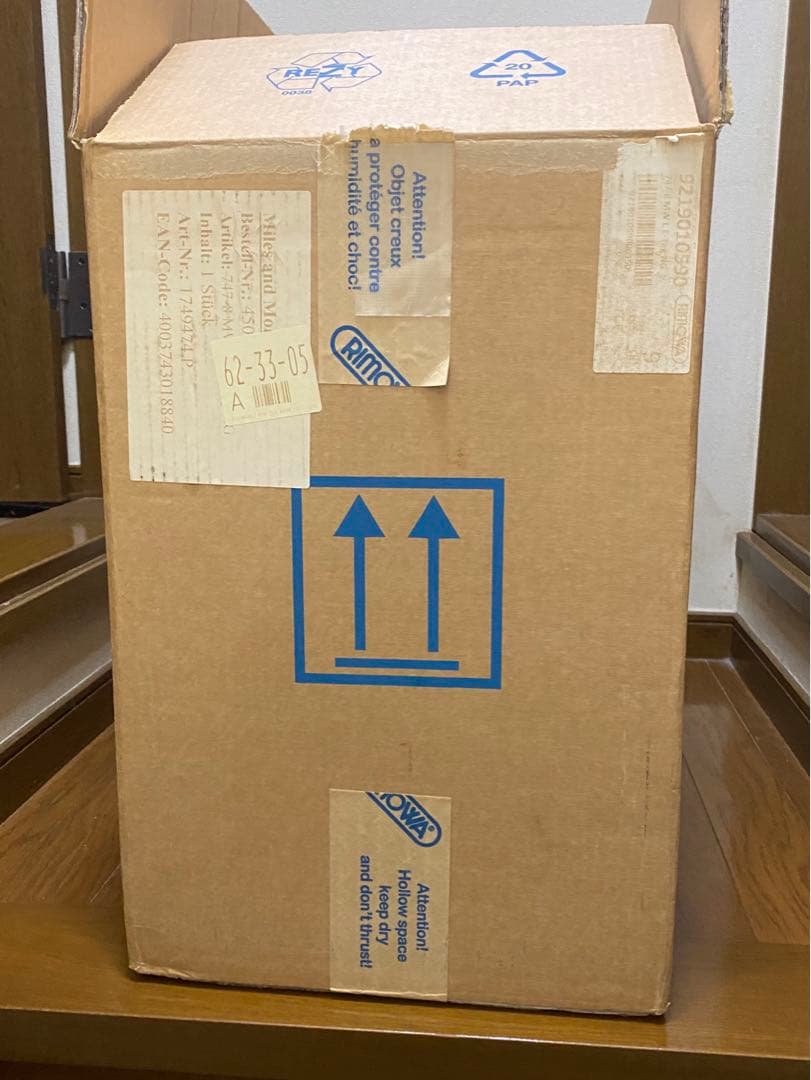 新品 旧 リモワ ルフトハンザ プライベートジェット 67L チタニウム