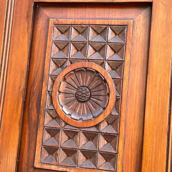 アンティーク　ミラー付きキャビネット　タンス　ワードローブ　大型　本棚