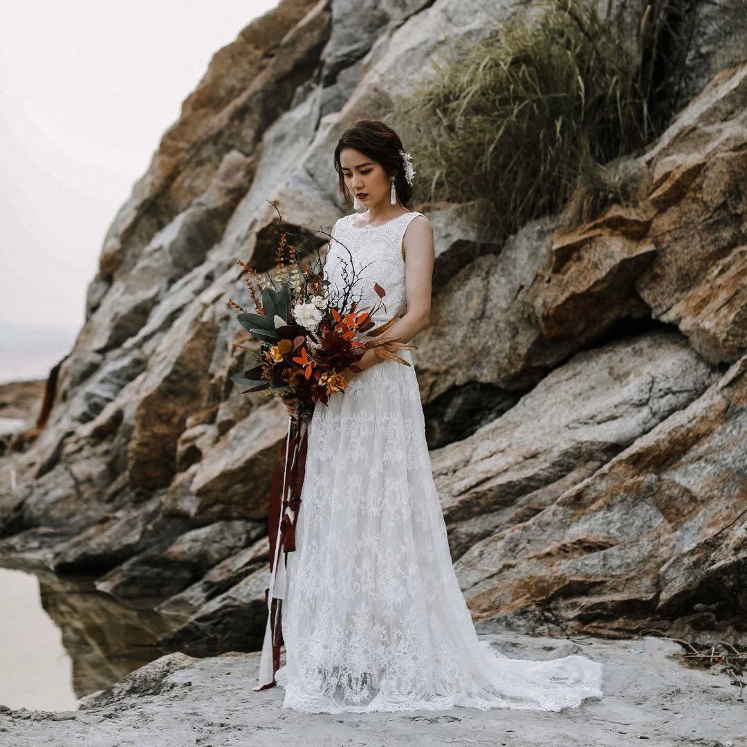 低身長向け ウェディングドレス　SOLALA レースエンパイアドレス