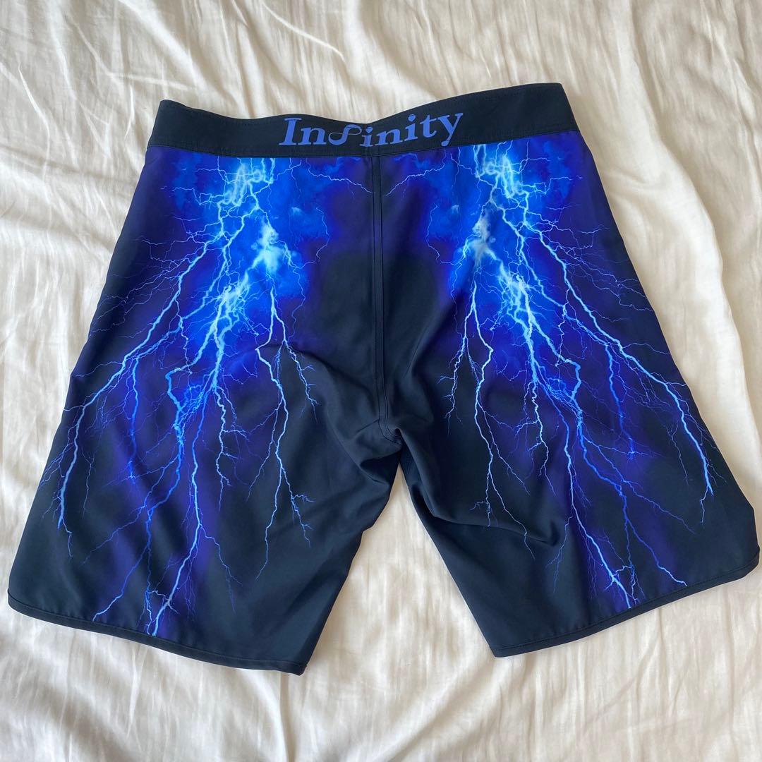値下げ中【美品】インフィニティ ステージショーツ サーフパンツ 30サイズ