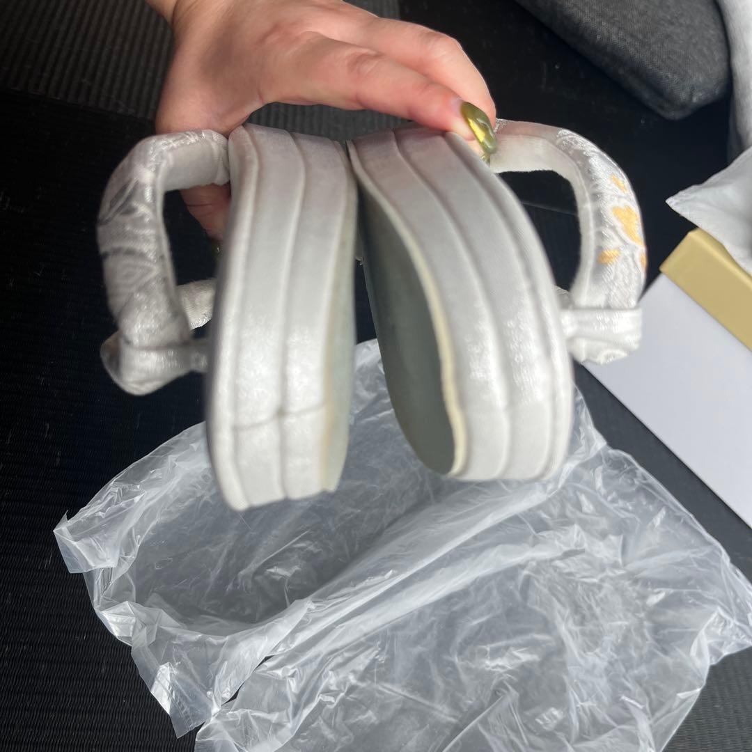 シルバーホワイト刺繍バッグと草履セット 帯地 カブセ