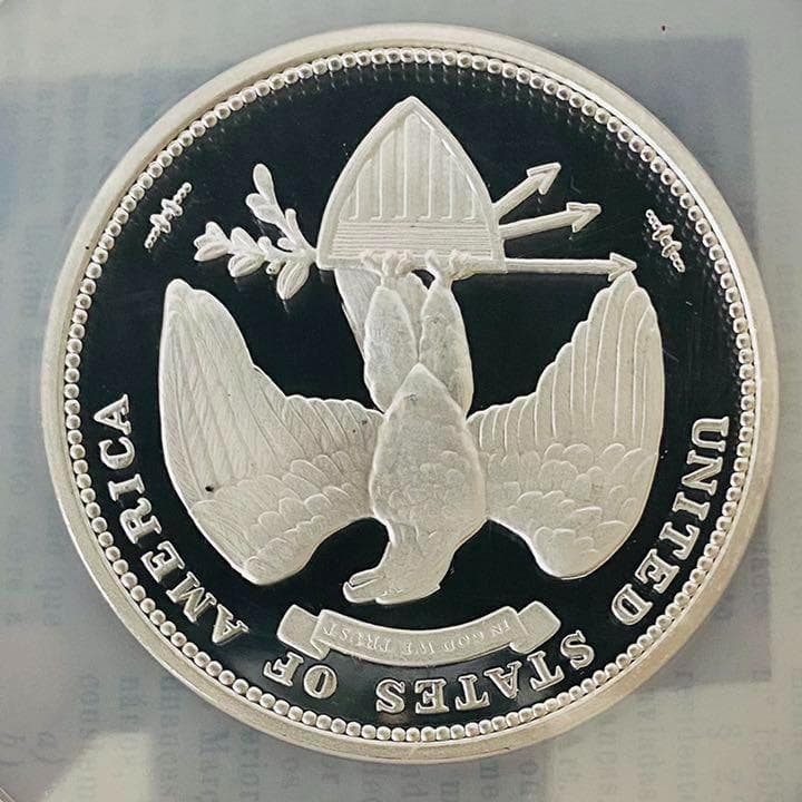 ★NGC★最高鑑定★2010 モルガンダラー 100ドル UC GEM銀貨 大型