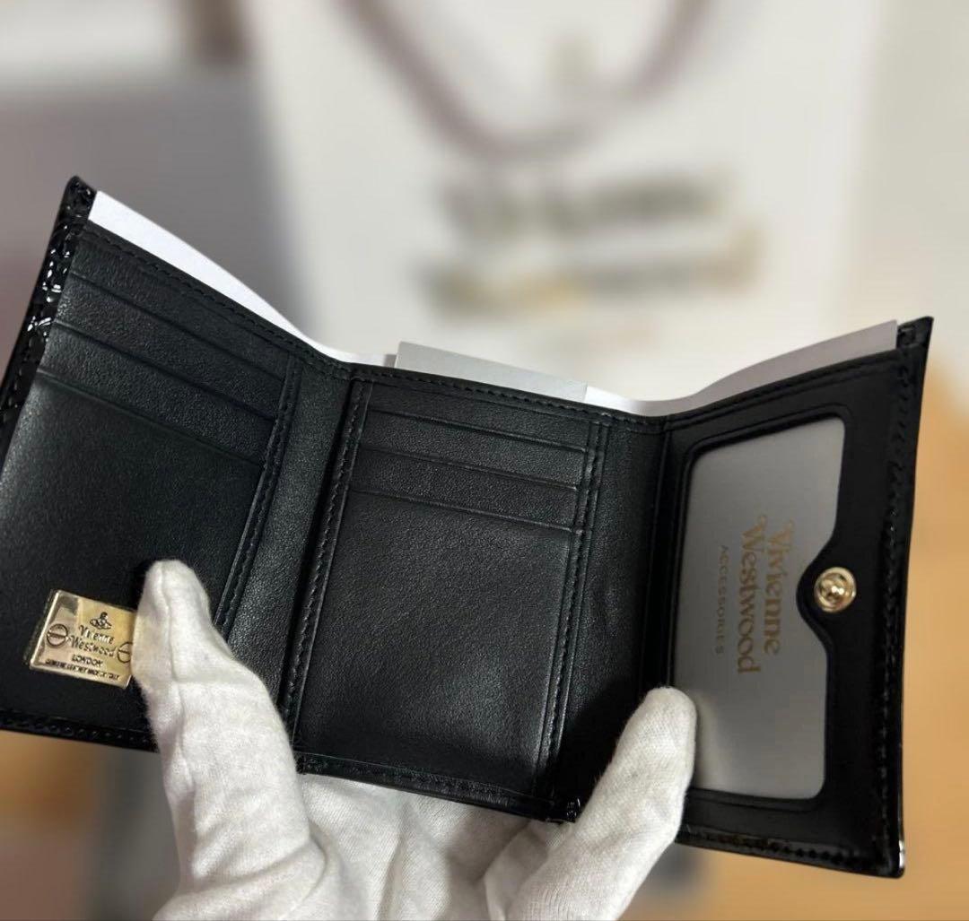 新品未使用品VivienneWestwood三つ折財布