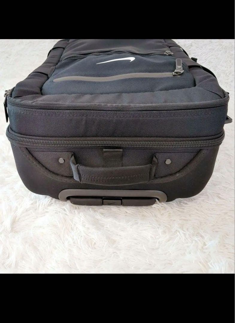 美品レアサイズ NIKEナイキ キャリーケース 2輪 軽量 ブラック