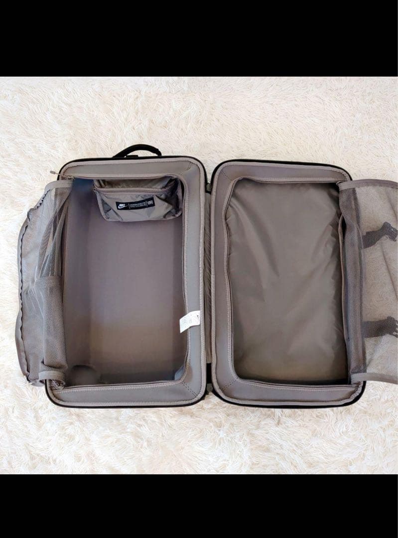 美品レアサイズ NIKEナイキ キャリーケース 2輪 軽量 ブラック