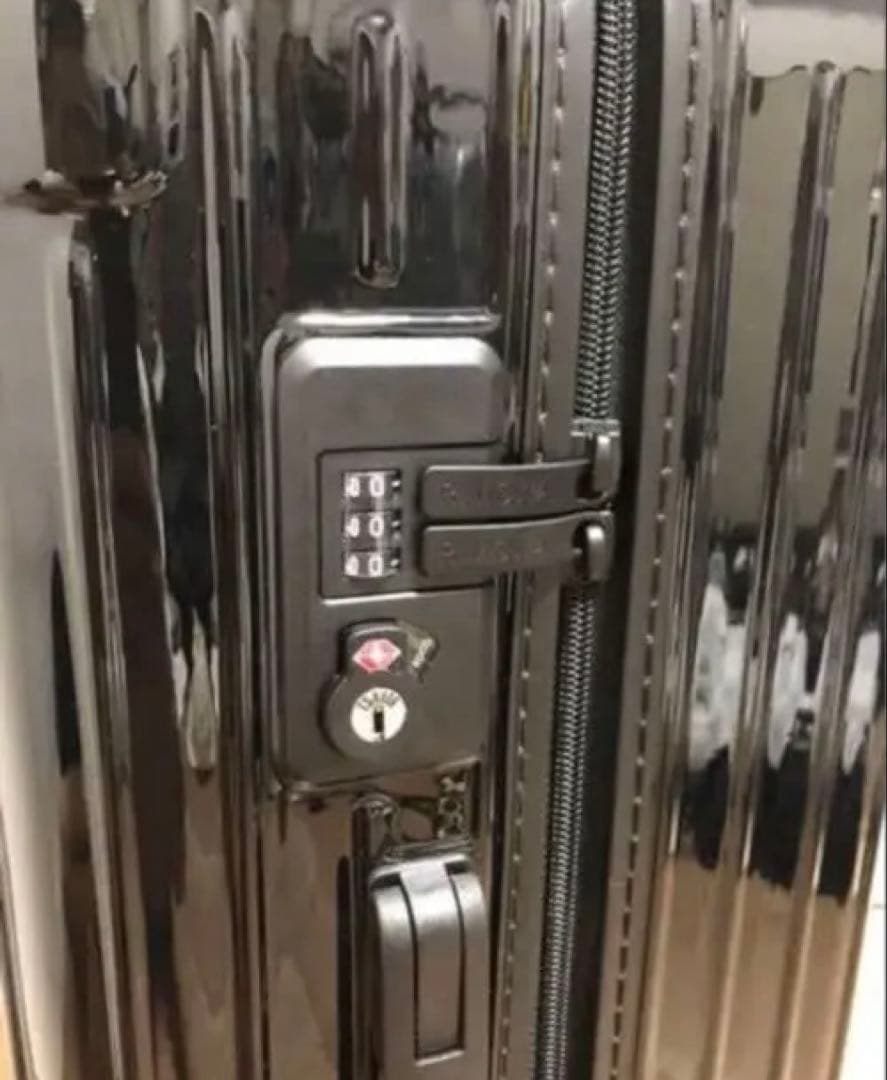 RIMOWA リモワ スーツケース 63L エッセンシャル　チェックインM