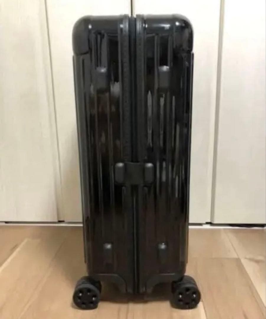RIMOWA リモワ スーツケース 63L エッセンシャル　チェックインM