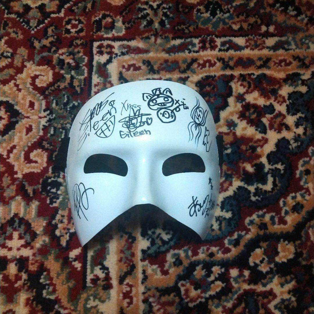 クリスマス　アイリーン　サイン入り仮面