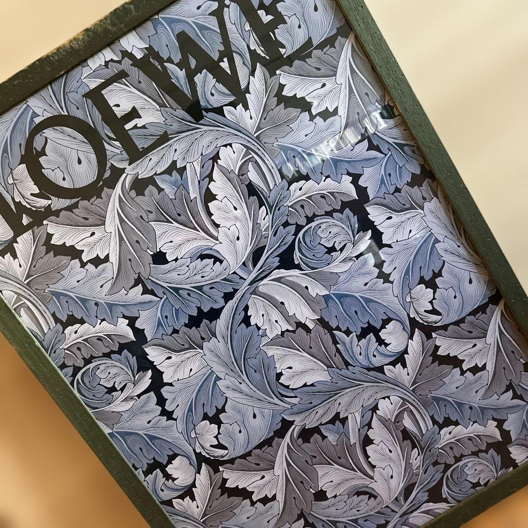 LOEWEロエベウィリアムモリスフローラルポスターフレーム