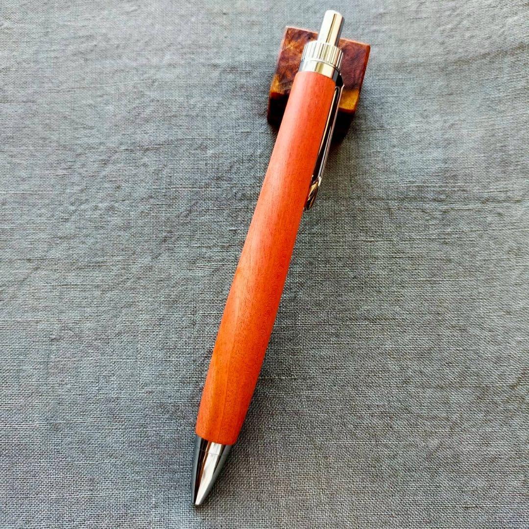 ピンクアイボリー　ハンドメイド　木軸ボールペン　G2　天然木　シルバー