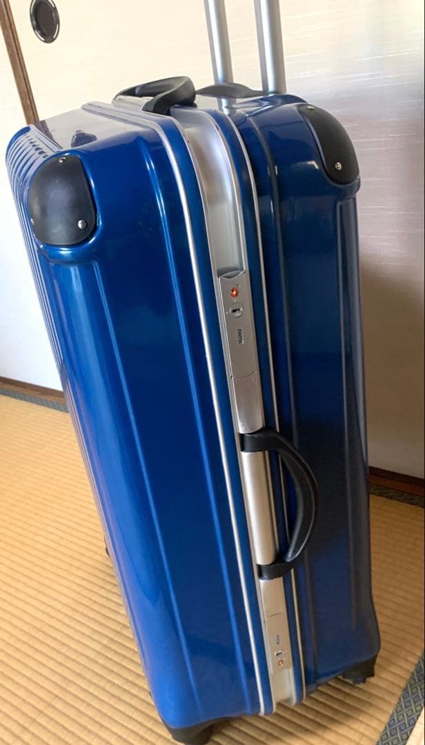 【早い者勝ち】大型ハードシェルキャリーケース 青