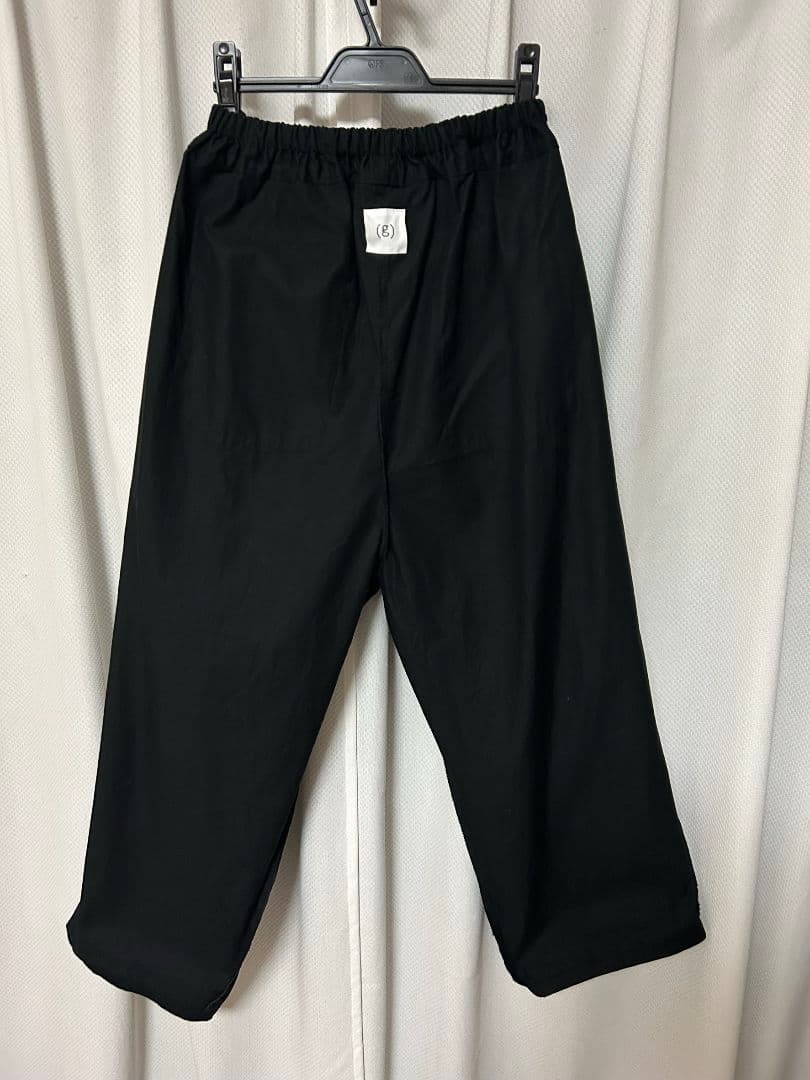 （g）グラム黒 ウエストゴム テーパードチノパン