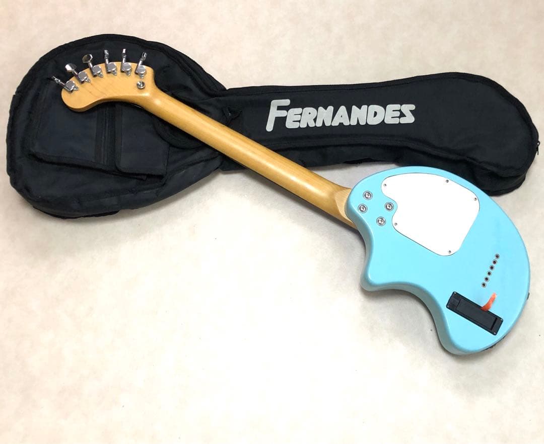 【超美品】ZO-3 ライトブルー アンプ内蔵ミニギター 専用ケース付 ぞーさん