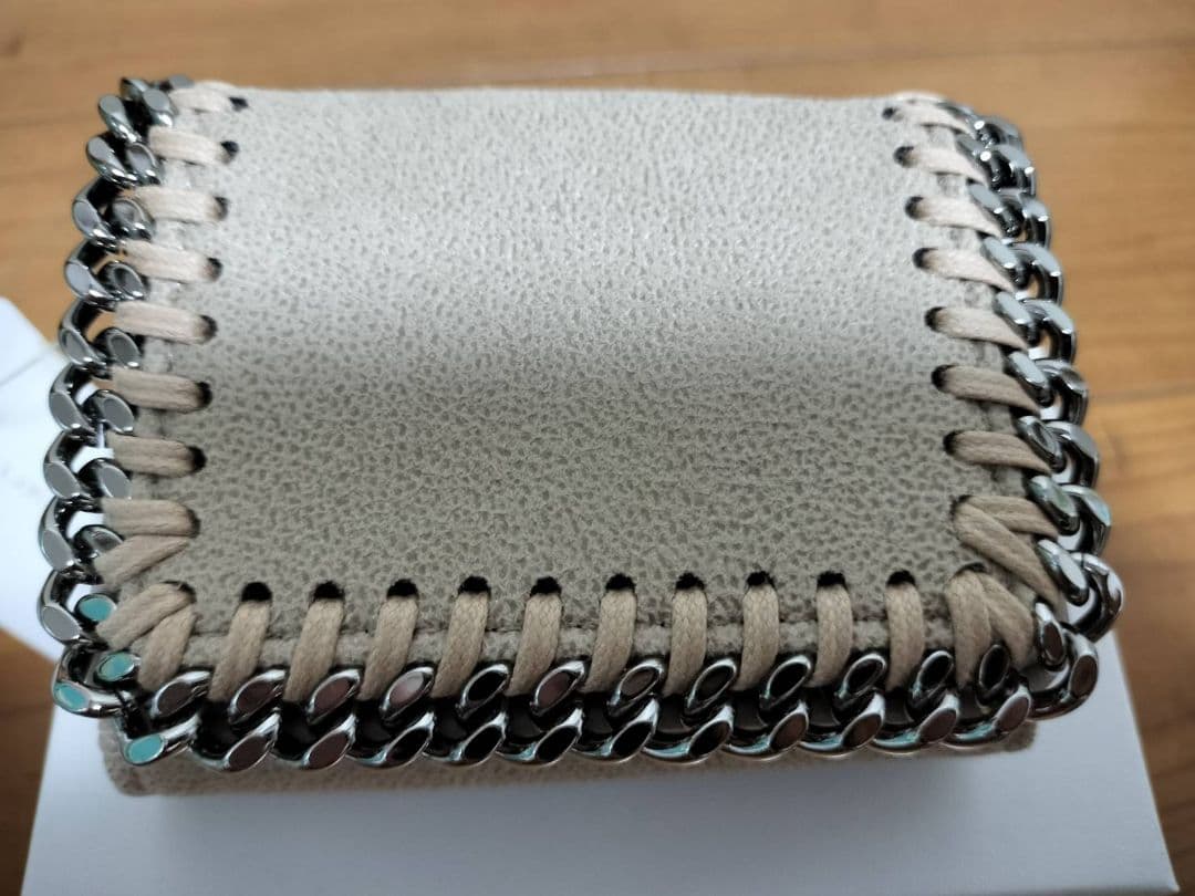 新品未使用！STELLA McCARTNEY ベージュ三つ折り財布