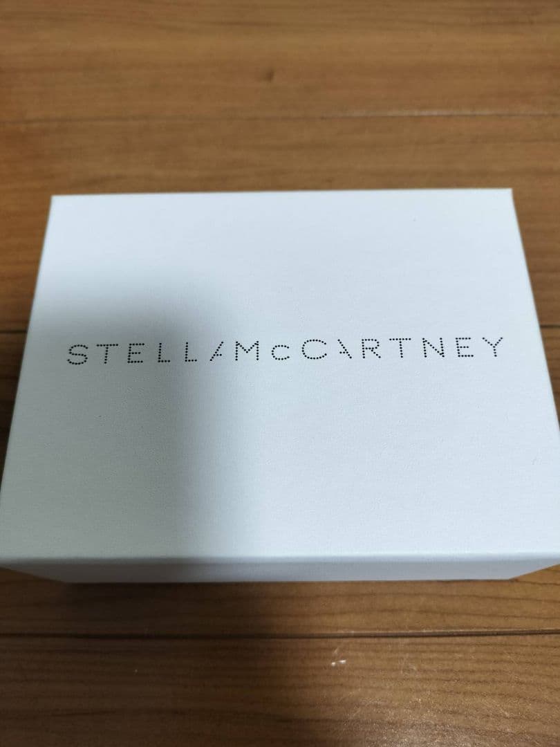 新品未使用！STELLA McCARTNEY ベージュ三つ折り財布