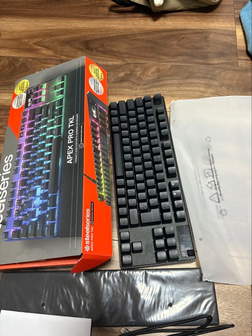 SteelSeries Apex Pro TKL キーボード 本体