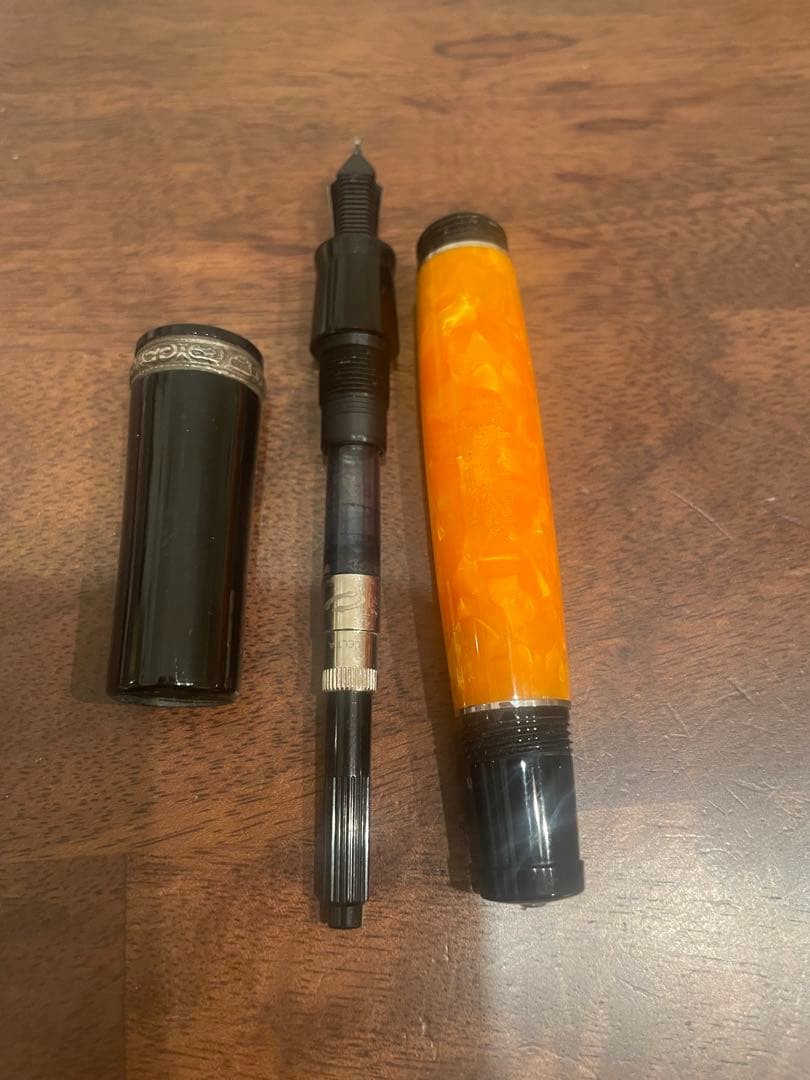 デルタ　ドルチェビータ　万年筆