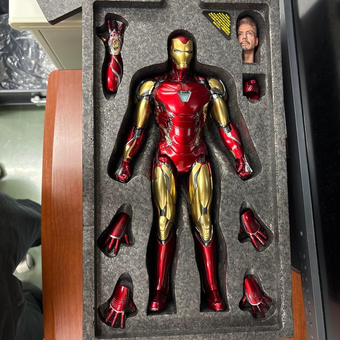 ホットトイズ　アイアンマン　マーク85（素顔はヴァリアントヘッド)