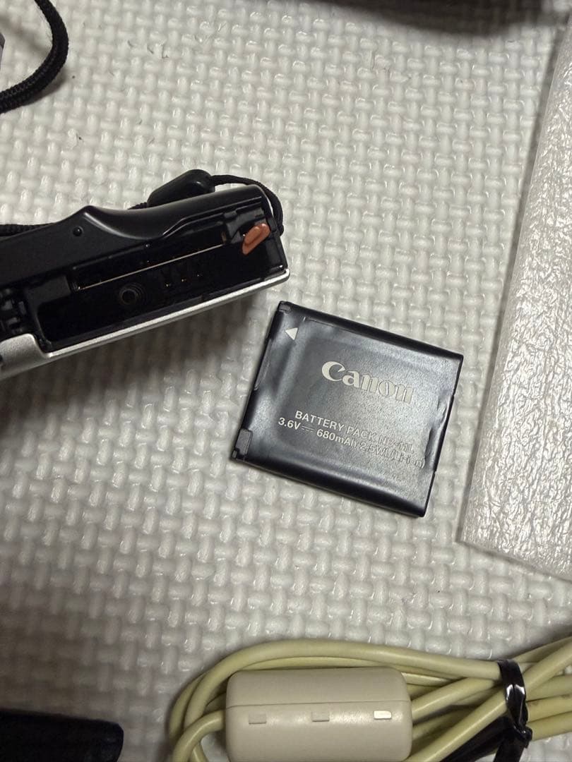 CANON デジカメA2400 IS PC1731