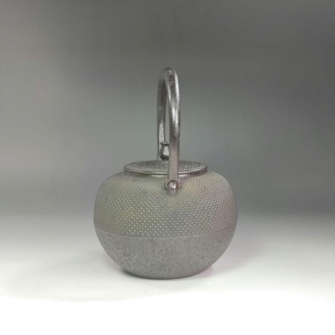 イ963 鉄瓶『南部　霰文　秀山作　鉄瓶』急須　水注　薬缶　茶瓶