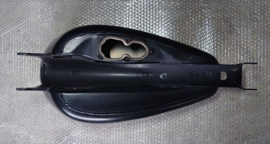 スポーツスター タンク 純正