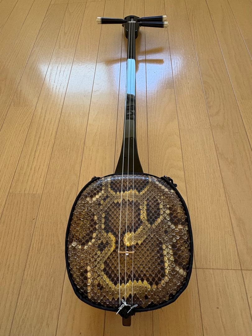 値下げしました沖縄三線 本張り一枚皮 ゆし実