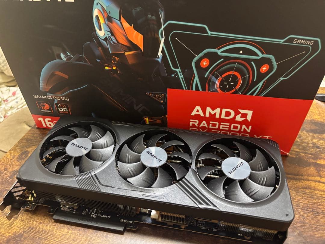 【美品】GIGABYTE AMD Radeon RX 7800XT 16GB