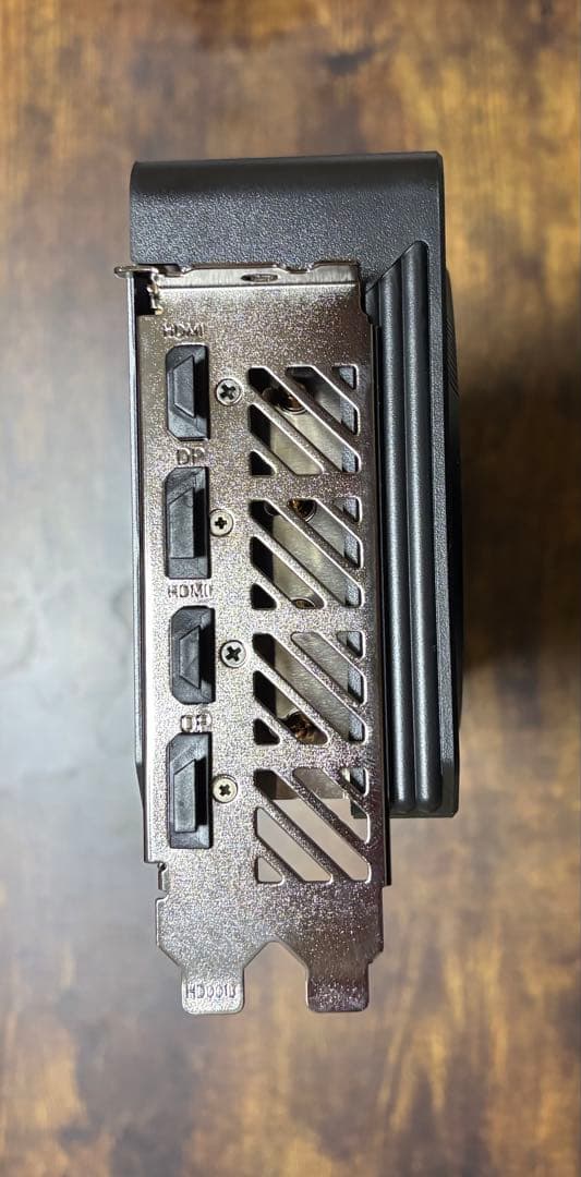 【美品】GIGABYTE AMD Radeon RX 7800XT 16GB