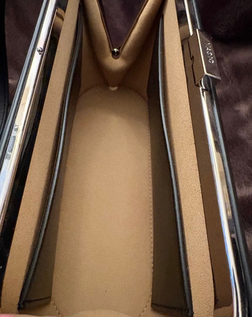 VASIC EMMA 黒 ショルダーバッグ がま口