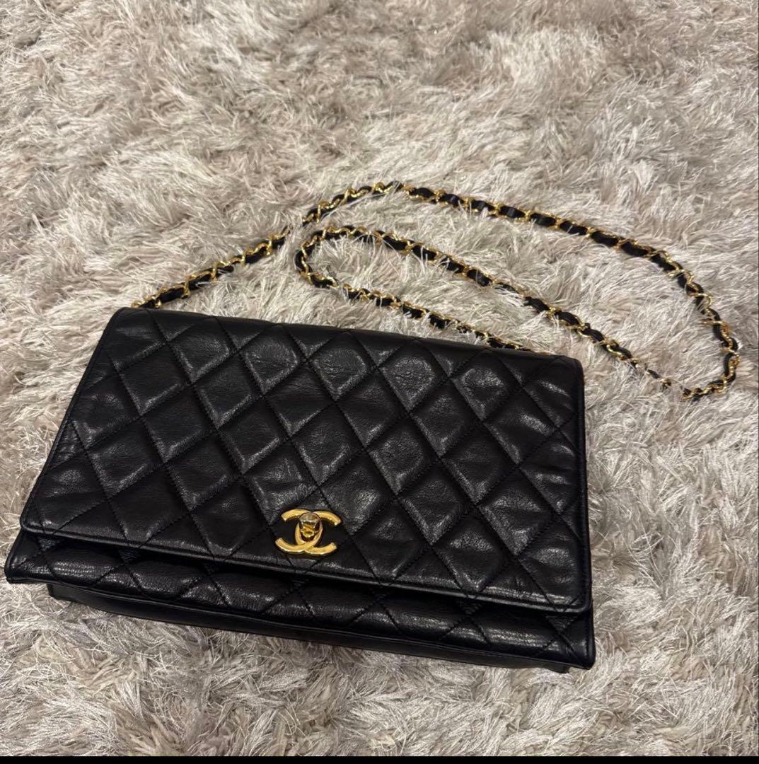 CHANEL ブラック キルティング ショルダーバッグ