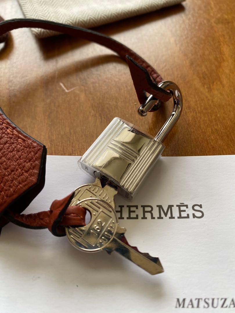 エルメス　バーキンの鍵　保護シールあり